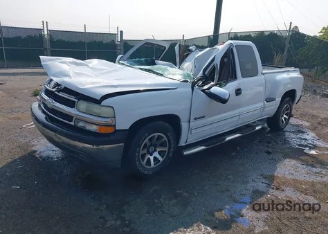 2000 Chevrolet Silverado 1500 Ls z USA, uszkodzony, nr VIN 2GCEC19V7Y1385798